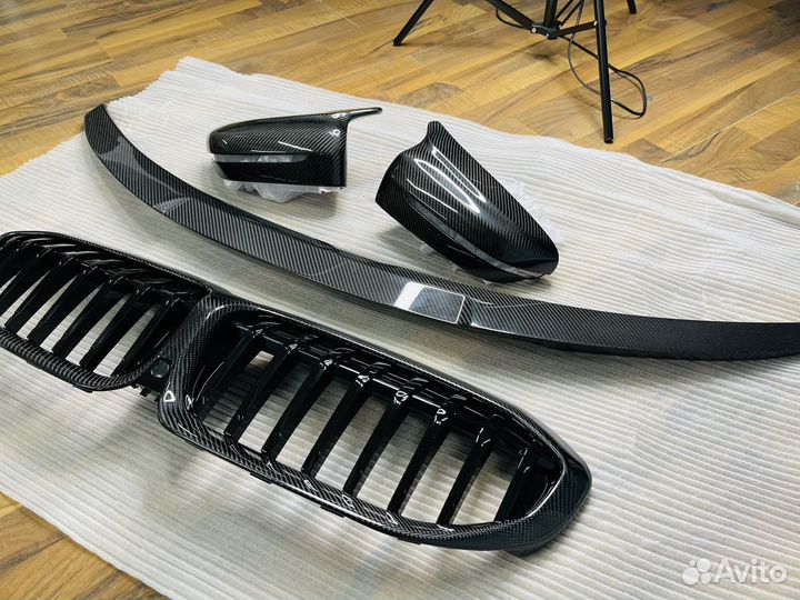 Спойлер ноздри зеркала BMW G20 натуральный карбон
