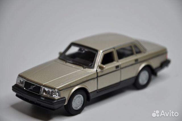 Модель автомобиля Volvo 240 GL металл