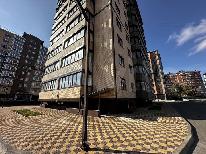 2-к. квартира, 61,2 м², 1/9 эт.