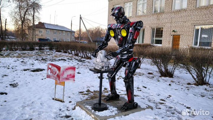 Робот Виталик;робот;статуя;автосервис;сервис;шином