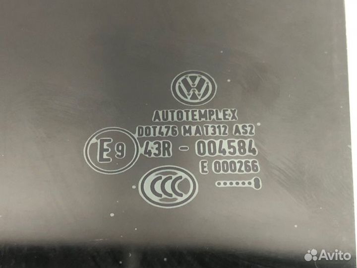 Стекло двери заднее левое Volkswagen Jetta 1K2 BXE
