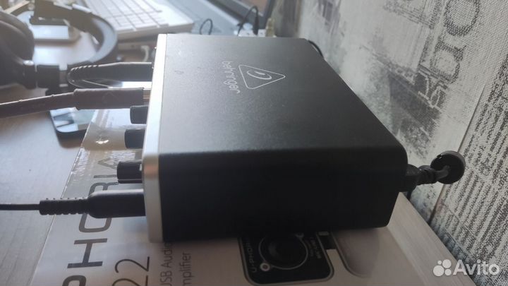 Внешняя звуковая карта Beringer UMC22