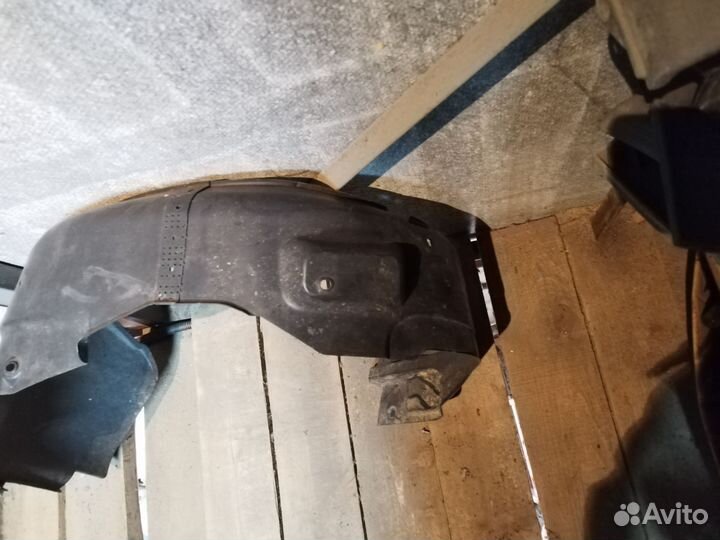 Подкрылок передний правый Kia Cerato 2 TD