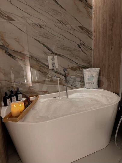 2-к. квартира, 52 м², 1/12 эт.