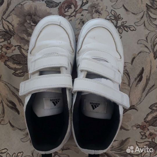 Белые кроссы