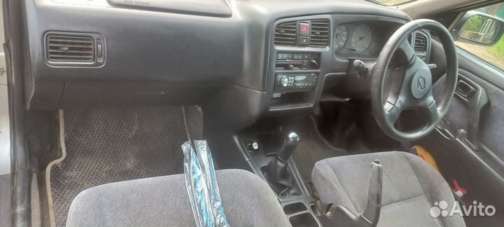 Nissan Primera 1.8 МТ, 1999, 280 000 км