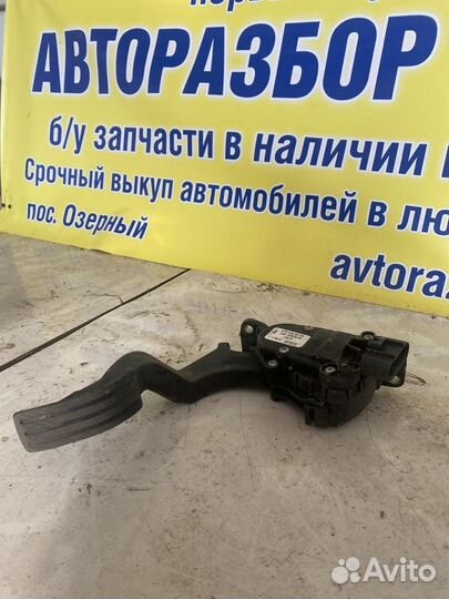 Педаль газа Ford Fusion