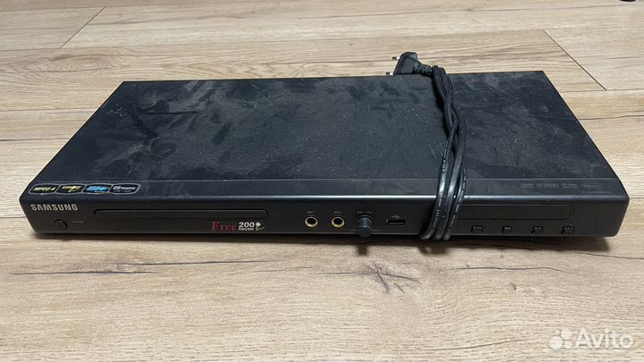 DVD-плеер Samsung DVD-P380KD