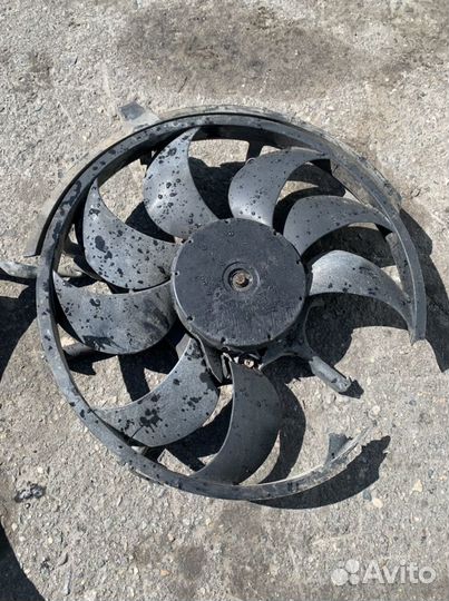 Вентилятор радиатора Infiniti EX35