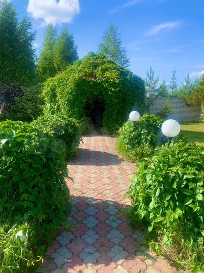 Коттедж 310 м² на участке 15 сот.