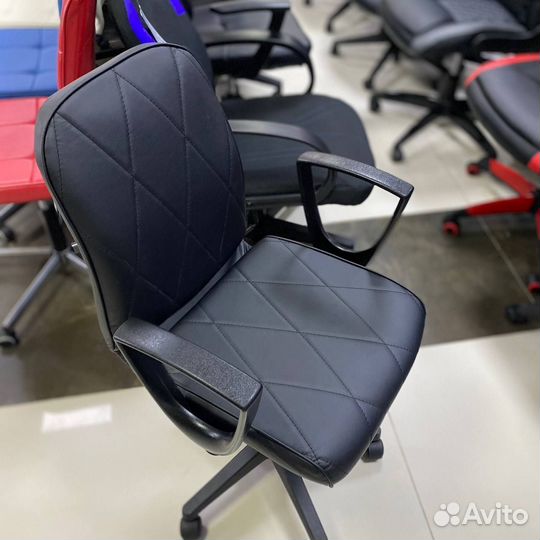 Компьютерное кресло CH-327 (цвета)