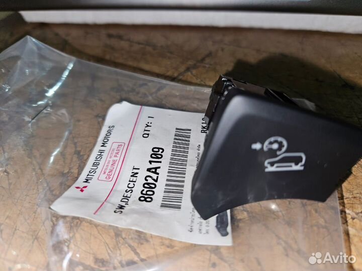 Кнопки стабилизации Mitsubishi Pajero Sport L200