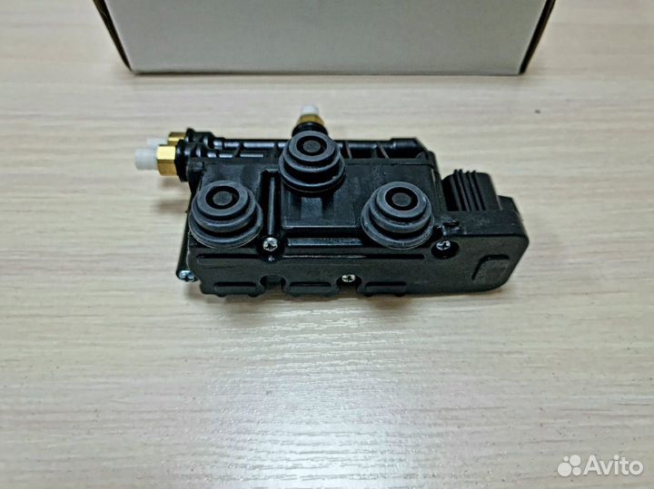 Блок клапанов Range Rover L322 (2002-2012)