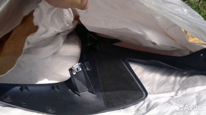 Новый оригинальный обтекатель Yamaha R1