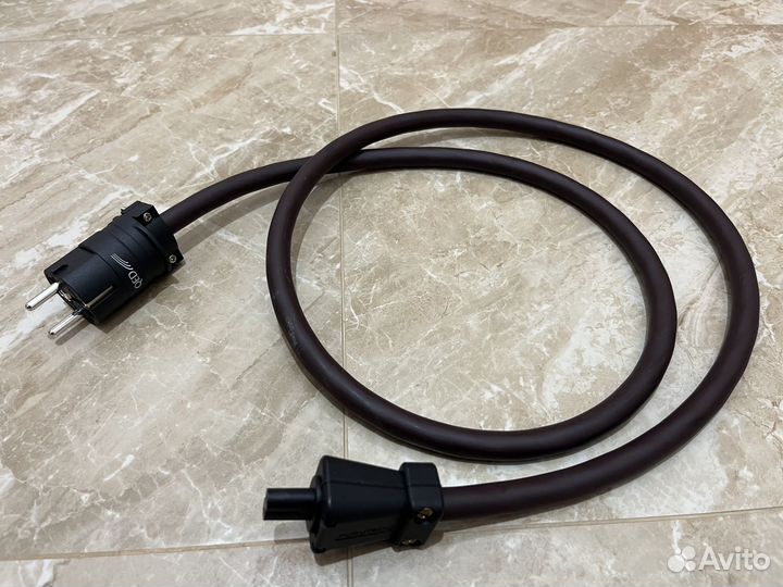 Кабель питания Bluesound 1,5 m IEC C7