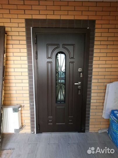 Мастер по установкам входных дверей