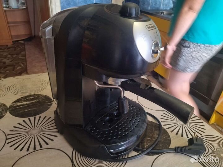 Кофемашина delonghi