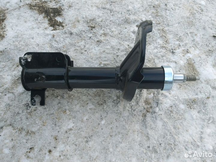 Передняя стойка деу леганза