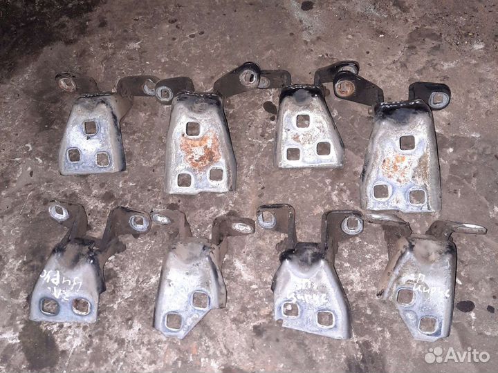 Дверные петли chrysler cirrus