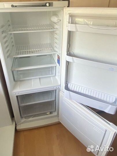 Холодильник-морозильник indesit SB15040