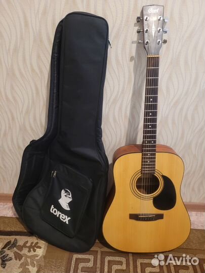 Акустическая гитара