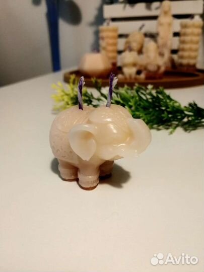 Формовые свечи из воска ручной работы