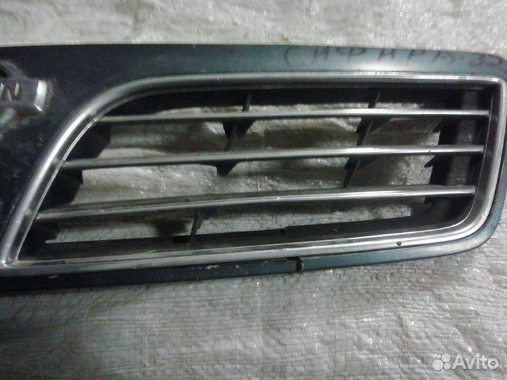 Решетка радиатора передняя Nissan Maxima