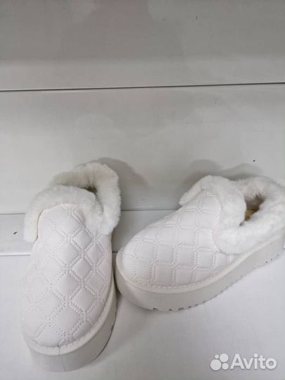 Угги женские белые