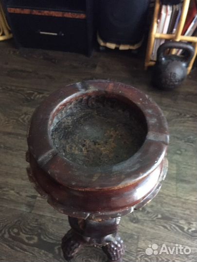 Пепельница старинная резная