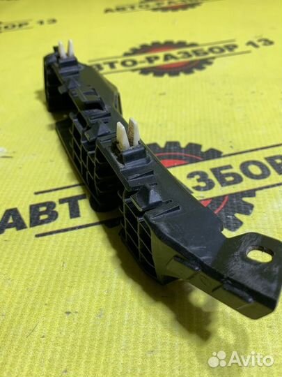 Направляющая бампера передняя левая Kia Ceed 3 CD