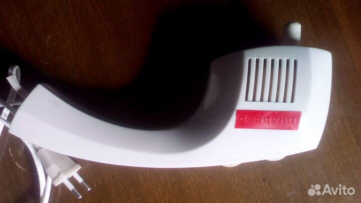 Массажер с различными насадками