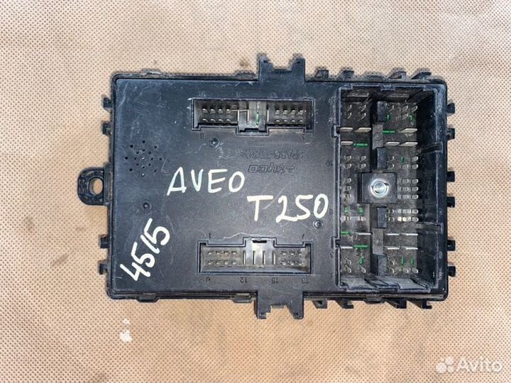 Блок предохранителей Chevrolet Aveo T250 2008