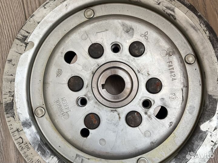 Маховик лодочного мотора