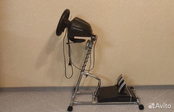 Стойка для игрового руля с креплением под кпп