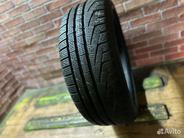 Pirelli Winter Sottozero 225/45 R18 95V