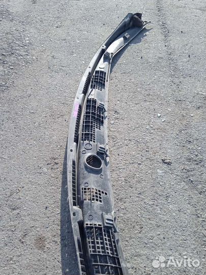 Жабо mitsubishi chariot grandis Митсубиси