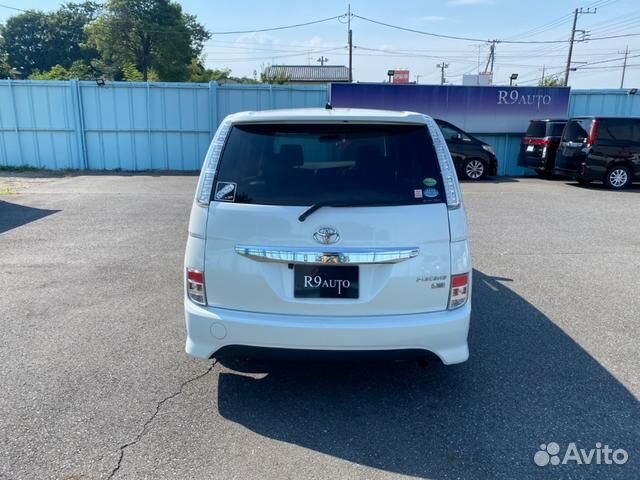 Toyota Isis 1.8 CVT, 2015, 46 500 км