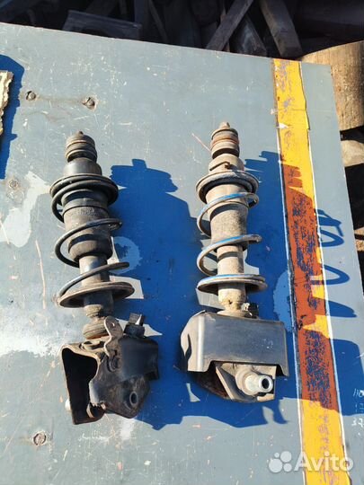 Амортизатор кабины задний Volvo FL 7 -10