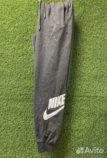 Спортивные штаны Nike