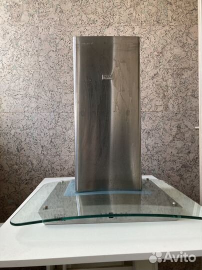 Вытяжка для кухни 60 см