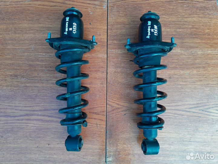 Стойки задние Toyota Avensis 250