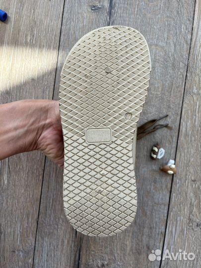 Кроссовки детские