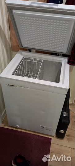 Морозильный ларь с глухой крышкой бу