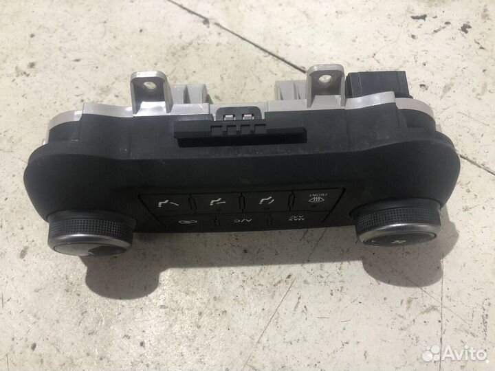 Блок управления отопителем Hyundai ix35