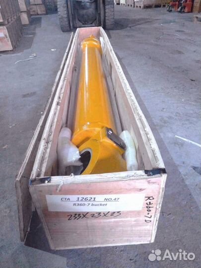 Гидроцилиндр ковша R360LC-7 31Y1-18460