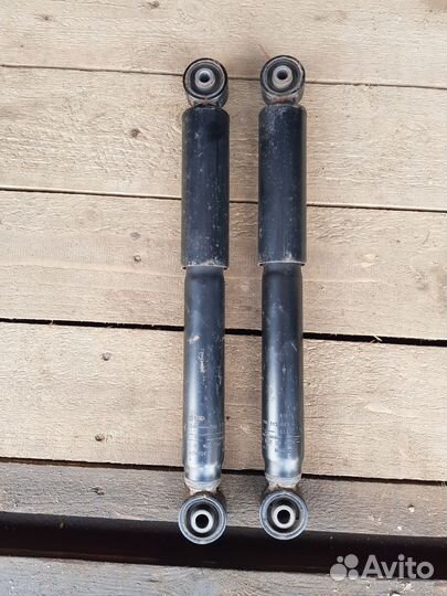 Амортизатор задний Volkswagen Transporter