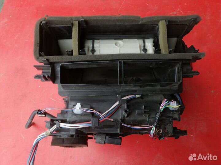 Корпус отопителя Toyota Corolla E180