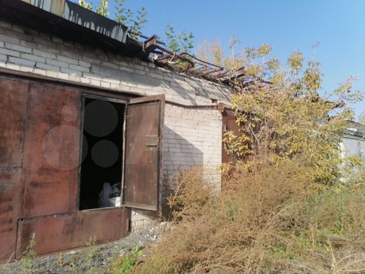 Гараж, > 30 м²