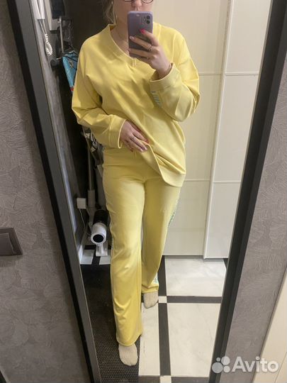 Спортивный костюм женский желтый свитшот и брюки