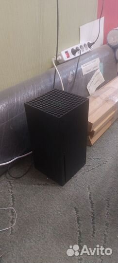 Продам xbox series x с аккумуляторами и зарядкой